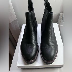 Caslon Miller Water Resistant Chelsea Boots